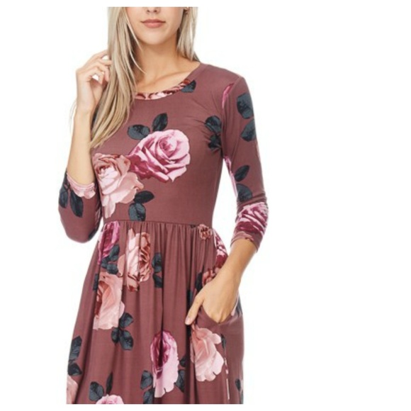 Mauve Rose Dress - Picture 3 of 4